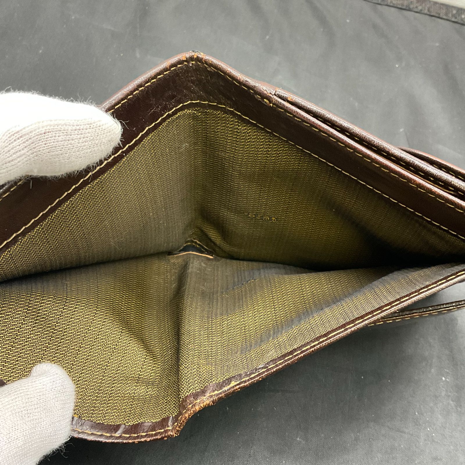 二つ折り財布 B25091894