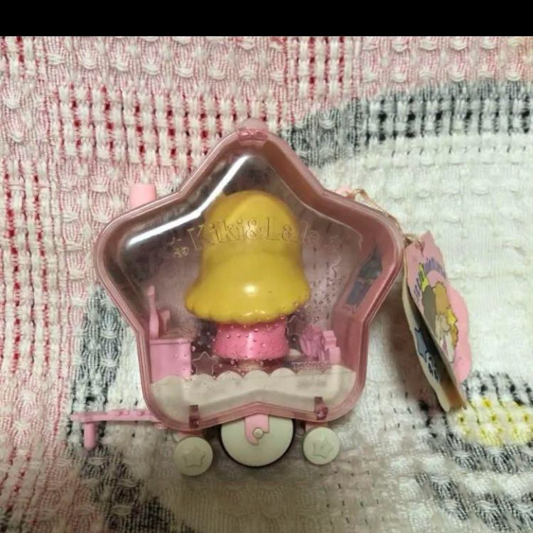 サンリオ　昭和レトロ　1976 キキララのちいさなくるま　星のくるま　ララ　中古 サンリオ 昭和レトロ 1976 キキララのちいさなくるま 星のくるま