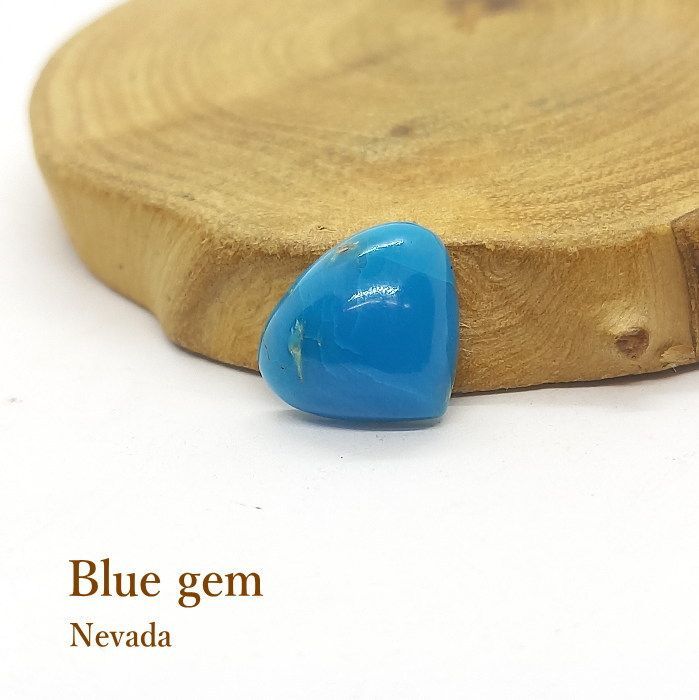 TR-37(B) ターコイズルース【Blue gem(ブルージェム)Nevada(ネバダ)】ルース 三角トライアングル【メール便OK】4.1ct/アクセサリー/材料/天然石