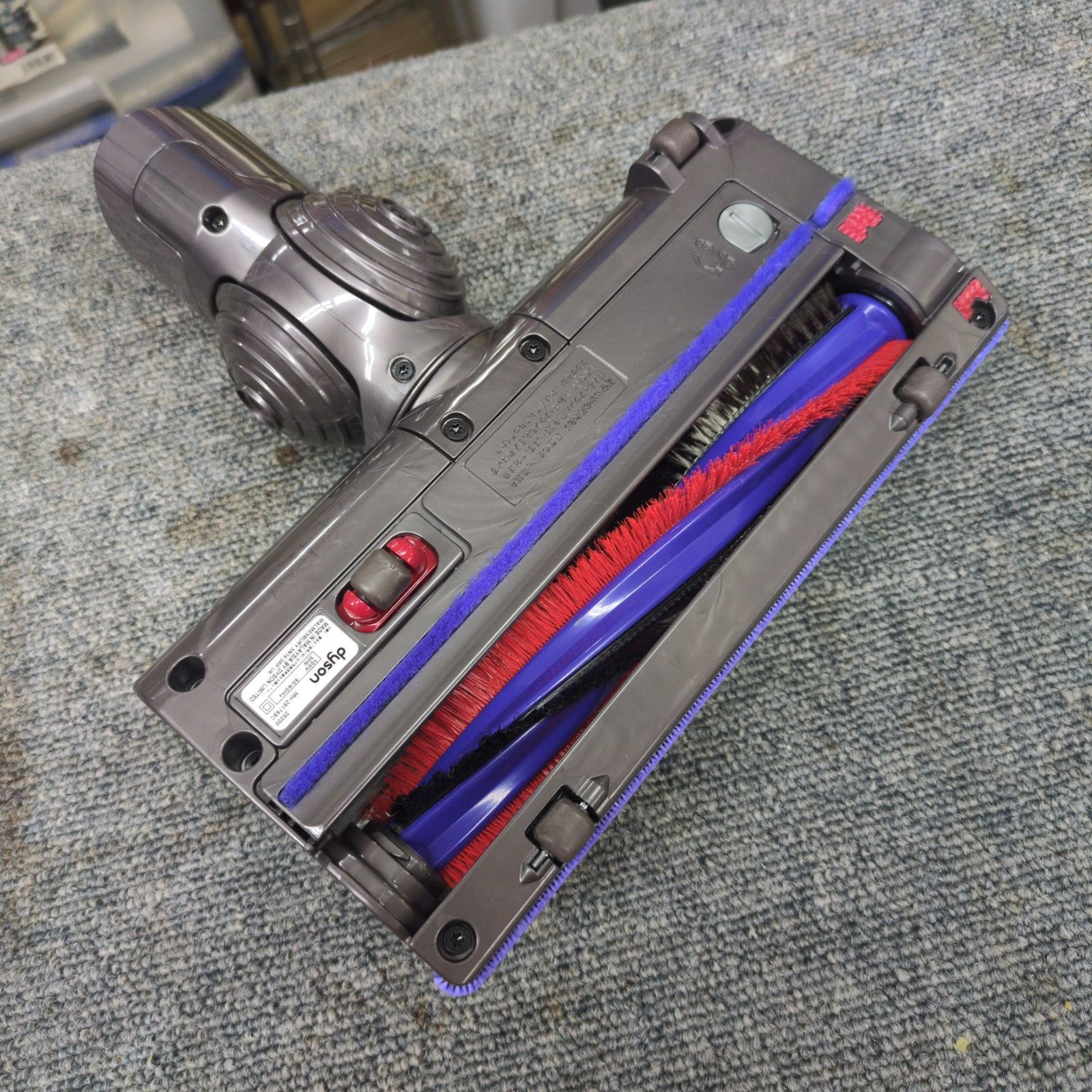 サイクロン式掃除機 DC63