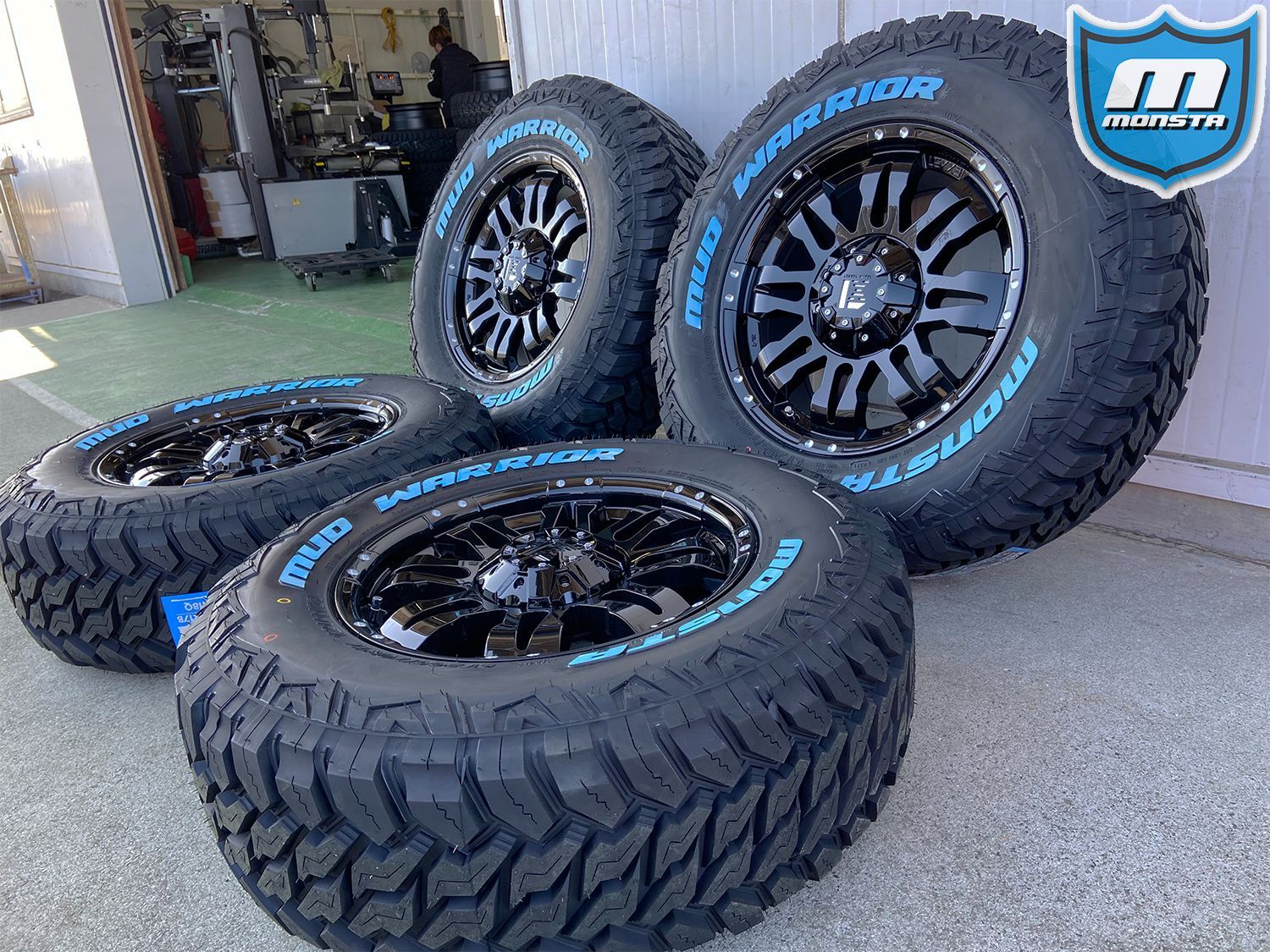 ばり山スタッドレス＋ハイラックスサーフ純正ホイール4本セット ばり山スタッドレス＋ハイラックスサーフ純正ホイール4本セット