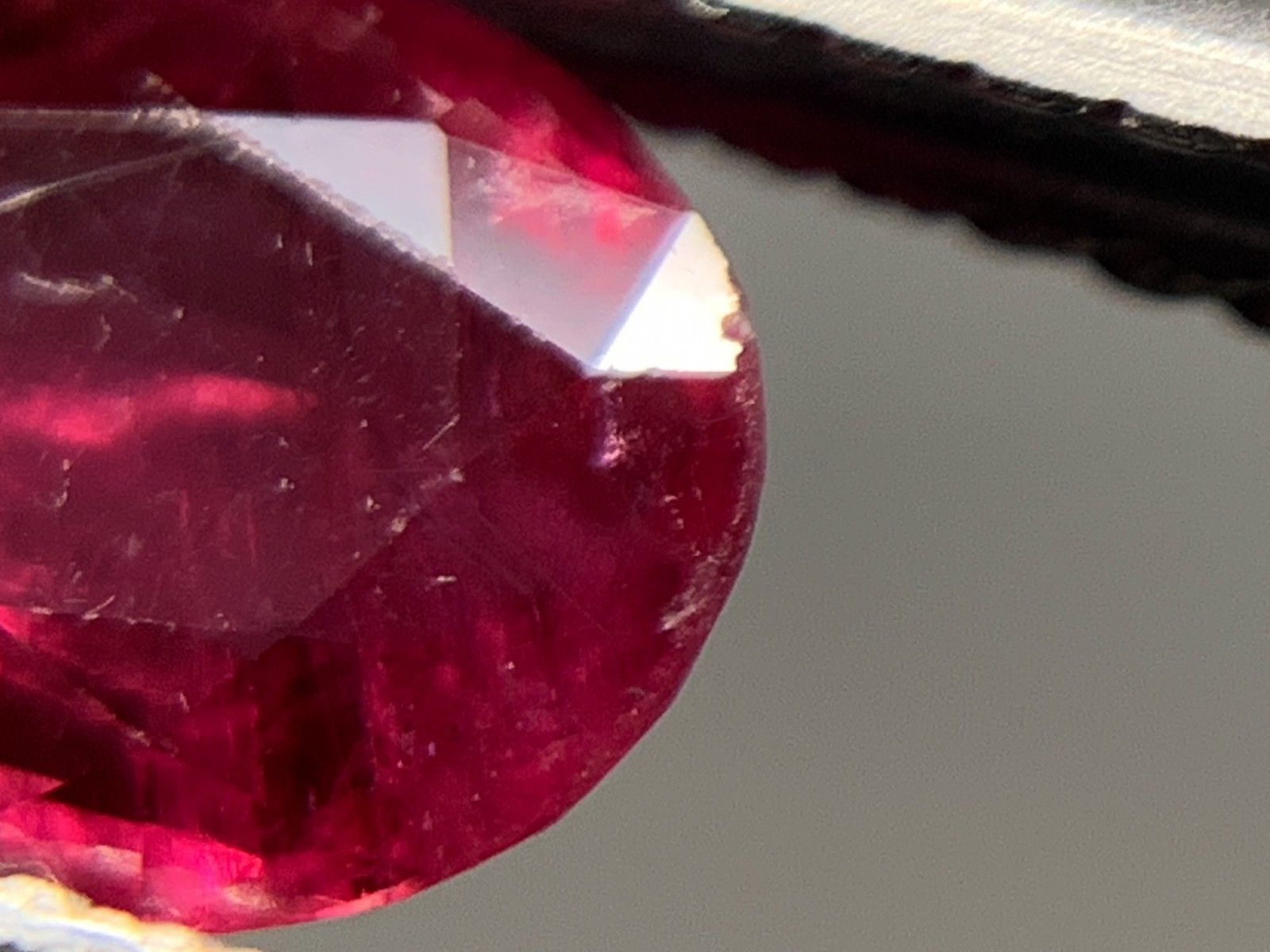 AIGS宝石鑑別書付き 天然 ルビー Pigeon Blood Thailand 1.39ct 縦7.56 ...