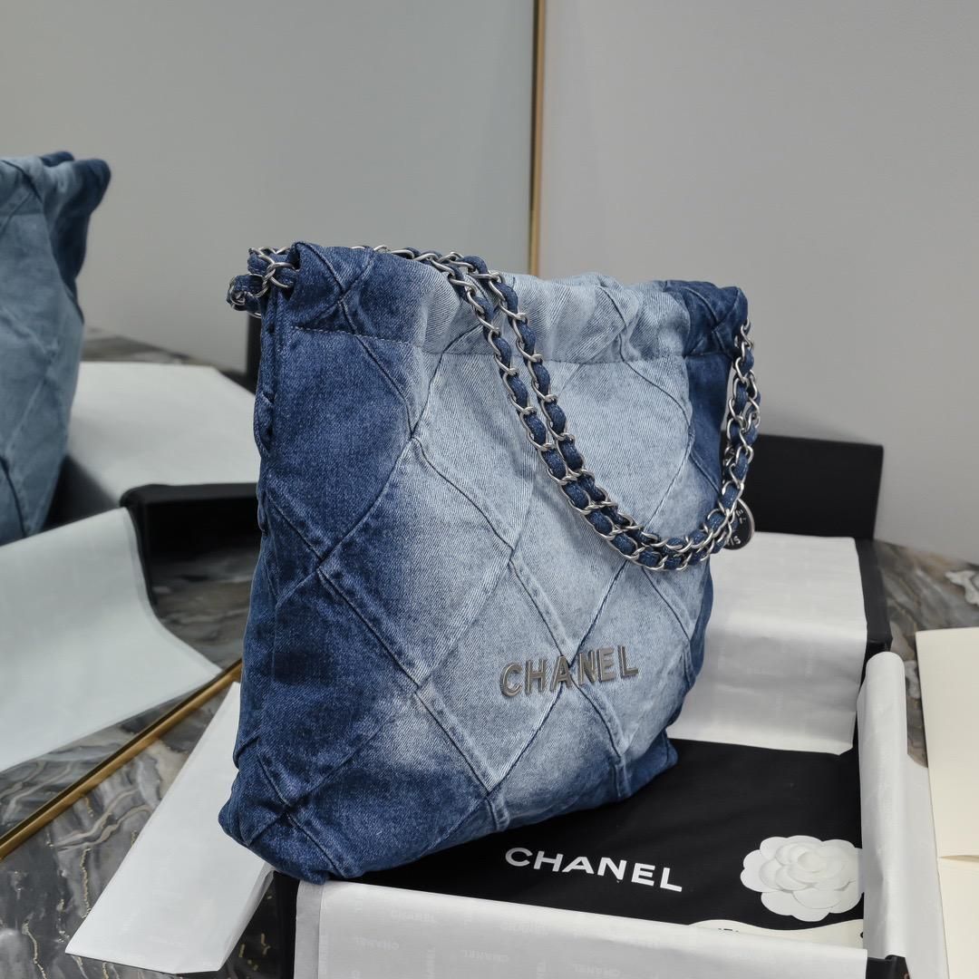 【デニム素材が可愛い】CHANEL スモール ハンドバッグ デニム Chanel 25 スモール ハンドバッグ、ウォッシュド デニム、ブルー