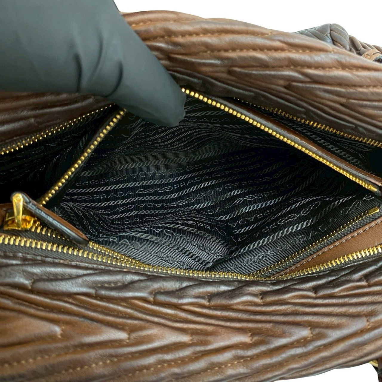 PRADA プラダ キャンバス レザー ボストンバッグ 三角ロゴ ブラウン 極 美品 PRADA プラダ 三角ロゴ プレート 金具 キルティング
