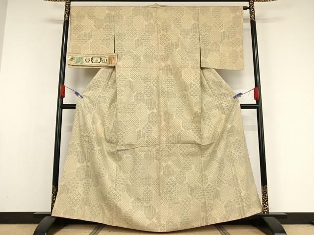 平和屋着物○本場結城紬 重要無形文化財 100亀甲 亀甲文 証紙