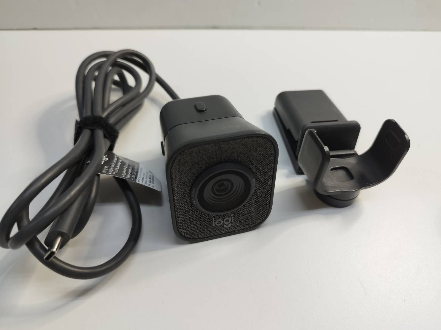 Logicool Webカメラ StreamCam C980 スタンド付 ロジクール Logicool