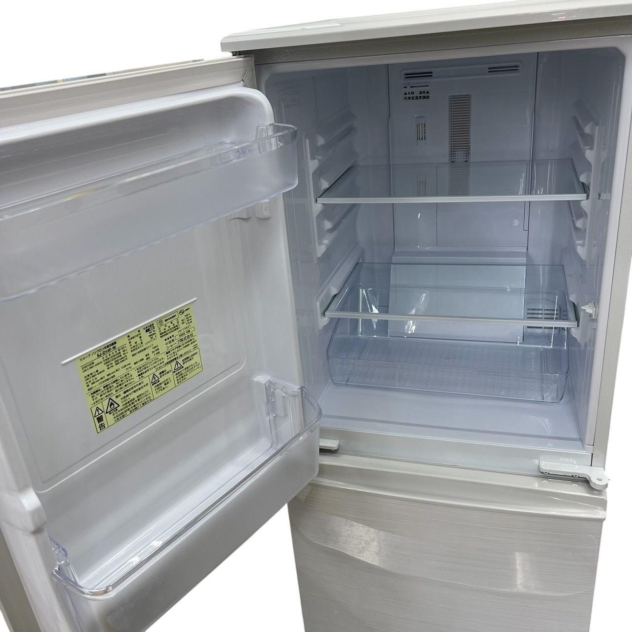 SHARP  137L 冷蔵庫　2020年製 シャープ／SHARP／冷蔵庫／2ドア／137L／SJ-D14F／2020年製