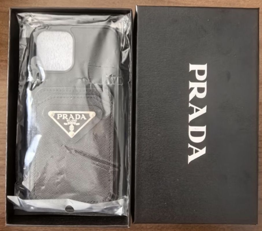 正規品】PRADA iPhone16 ケース ブラック 箱・ショッパー付き PRADA