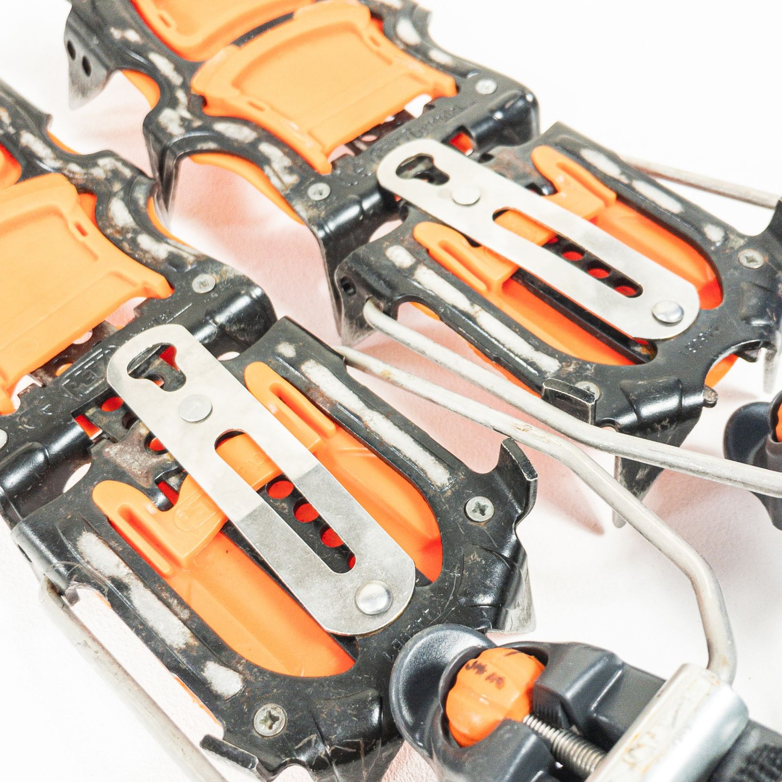 PETZL - 【OneSize オレンジ系】 Petzl ( ペツル ) バサック Vasak セミワンタッチアイゼン ウィンターギア クランポン アイゼン z00050956  クランポン アイゼン ウィンターギア OneSize オレンジ系】 Petzl ( ペツル ) バサック Vasak セミ