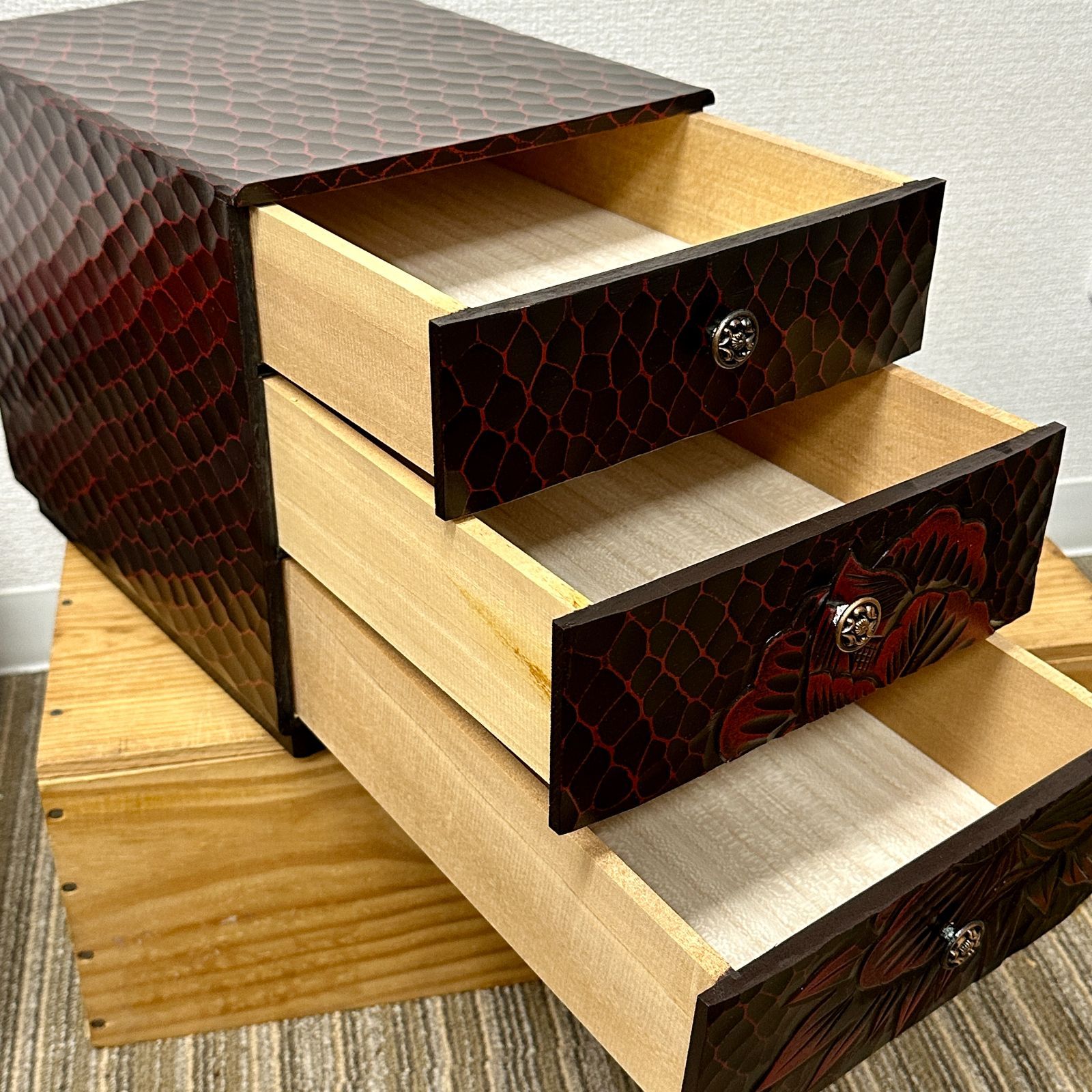 鎌倉彫 便箋入れ 小引出し 牡丹 三段 昭和レトロ 伝統工芸品