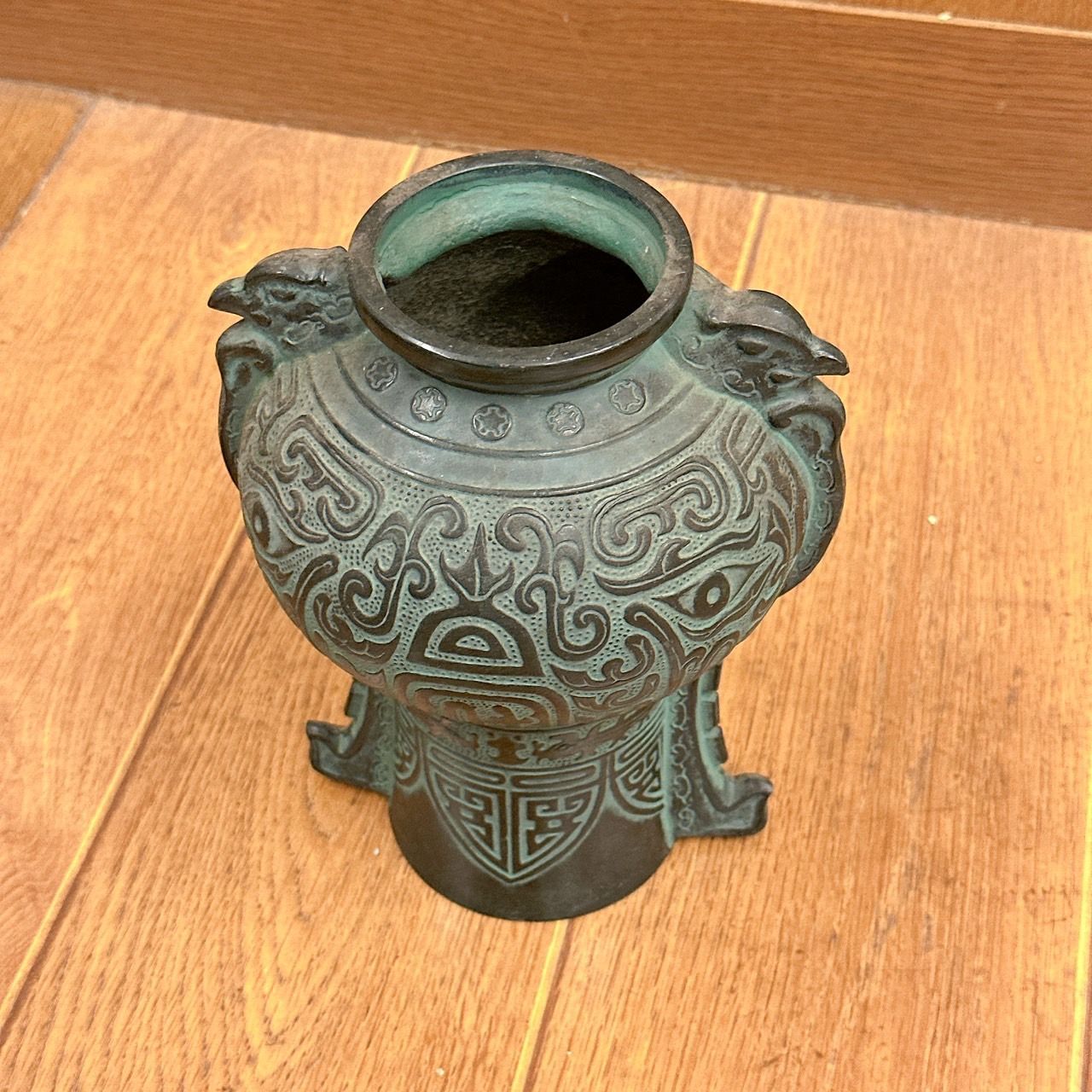 古美術 銅製 花瓶 青銅饕餮紋 銅器 花器 花入れ 置物 飾壺 鳳凰