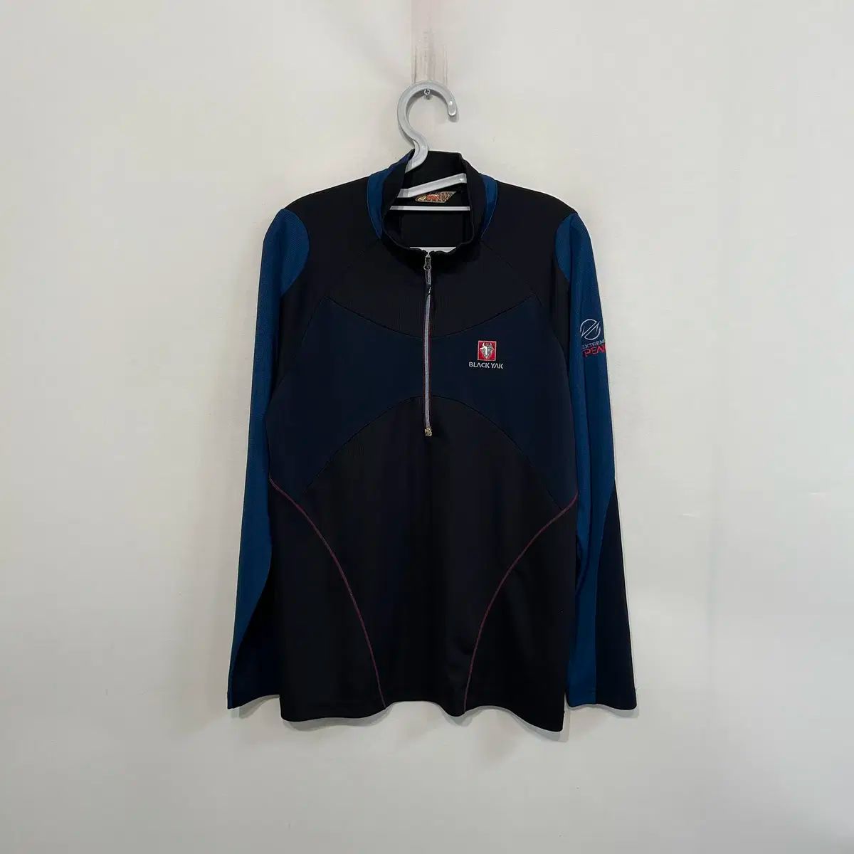韓国発★新品 BLACK YAK ブラックヤク スポーツウェア トップス M BLACK YAK(ブラックヤク) トップス(メンズ) - 海外通販のBUYMA