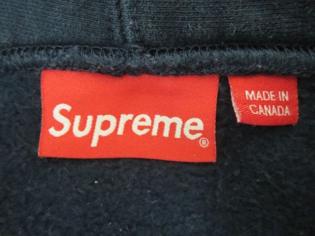 中古】 SUPREME シュプリーム パーカー プルオーバー スウェット
