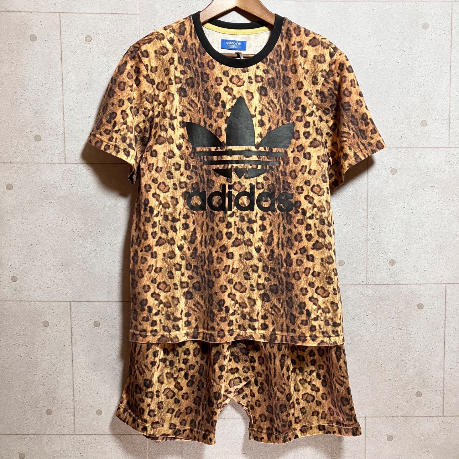 希少 adidas アディダス レオパード セットアップ ロゴ Tシャツ