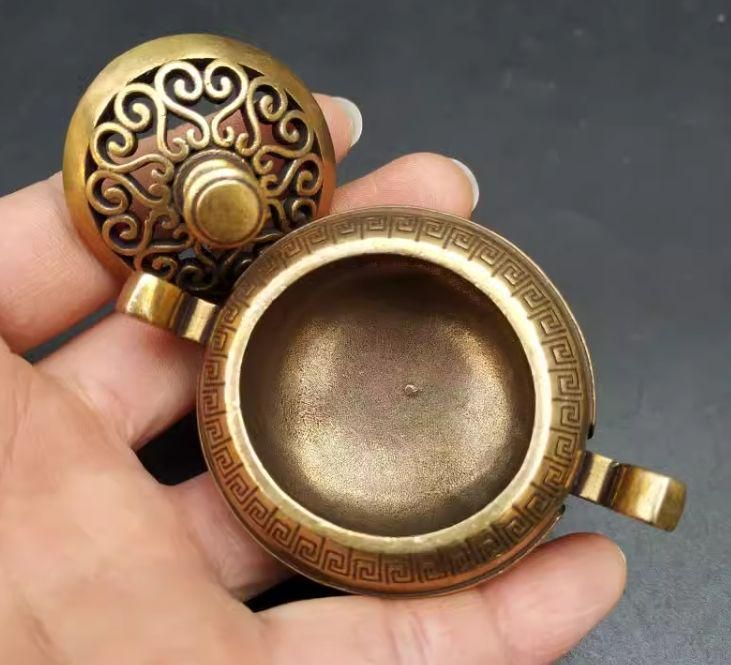 銅製 両耳小香炉 花紋香炉 三本足香炉 装飾品 工芸品 美術品