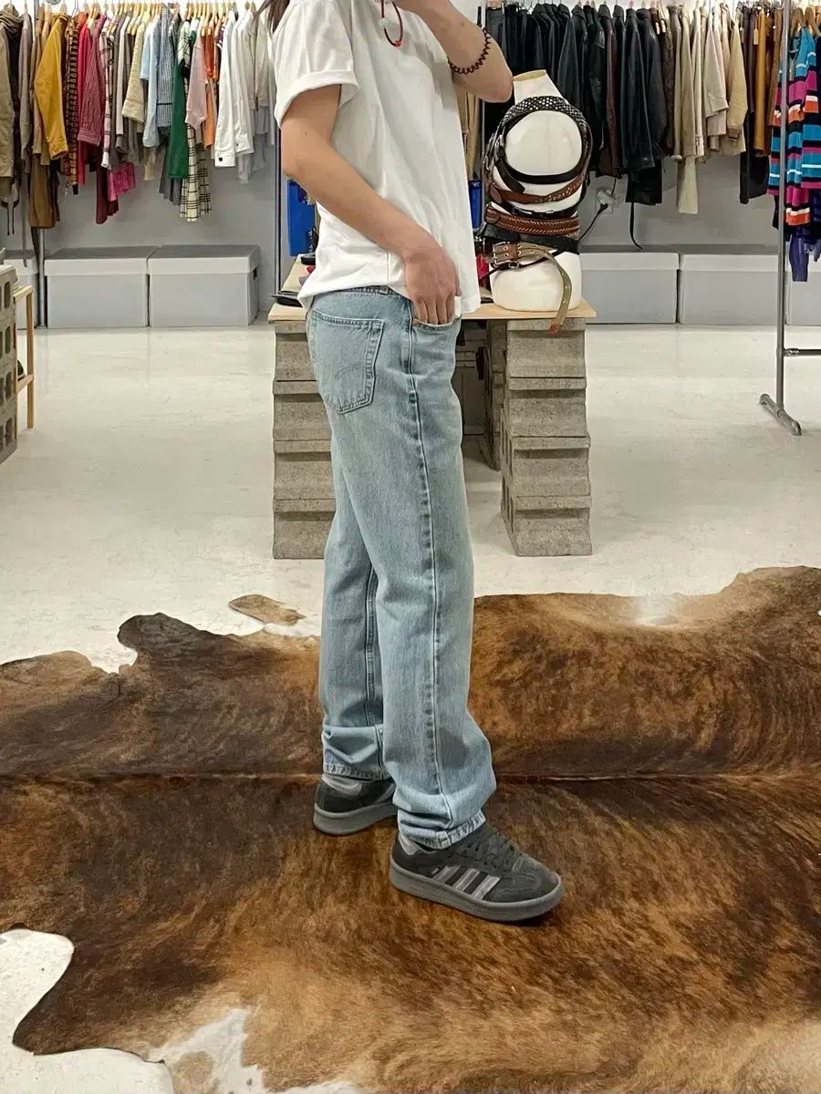 LEVI