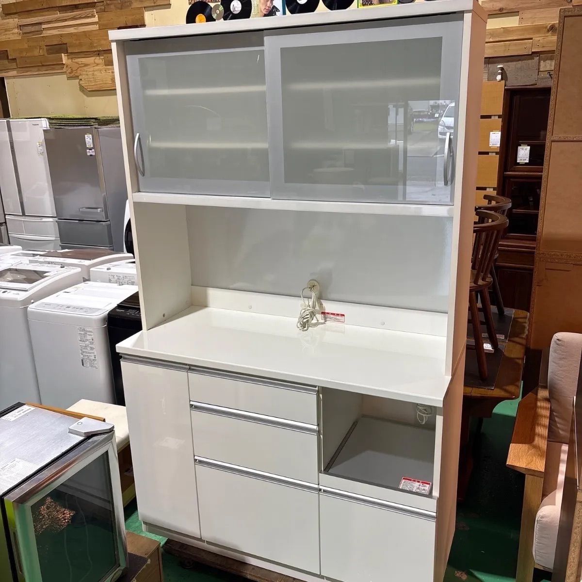 キッチンボード 高橋木工所エチュード120オープン ホワイト 白 レンジボード 食器棚 収納棚 大型家具 料理 ダイニング リビング ガラス戸 100vコンセント 炊飯器 生活家電 一軒家 マイホーム 倉庫前 きあり