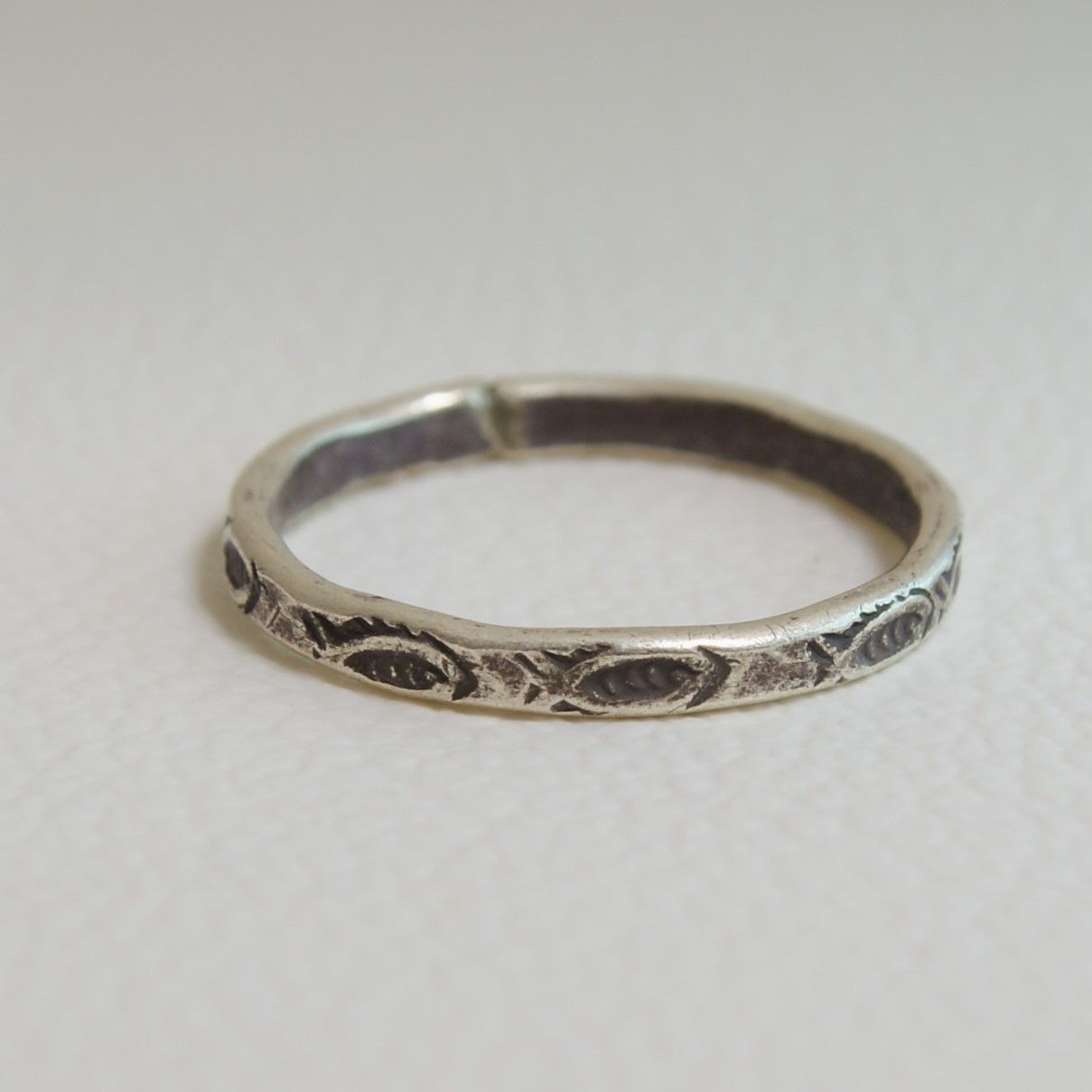 カレンシルバー リング karen silver ring カレン族 シンプル魚