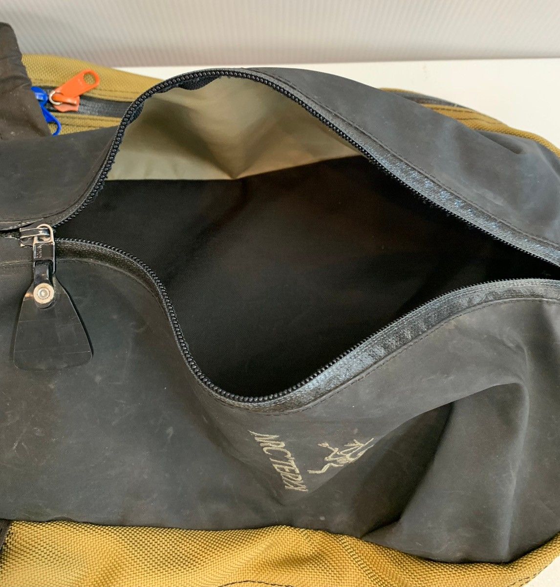 アークテリクス ARC'TERYX × BEAMS ビームス 別注 カナダ製 アロー22 25周年 バッグ メンズバッグ バックパック・リュック ロゴ ブラック 201goods-386