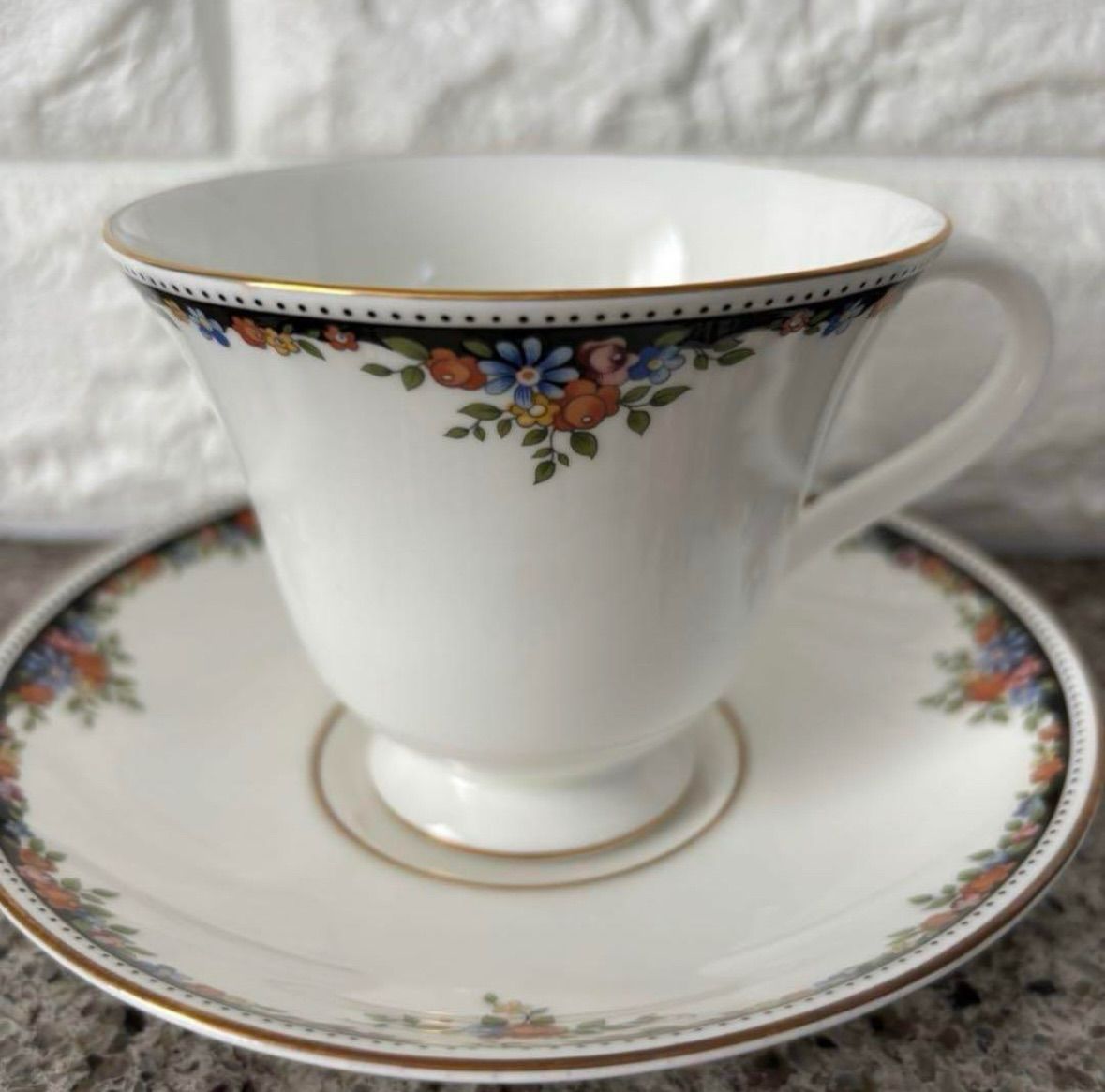  オズボーン 27cmプレート1枚、カップ＆ソーサー2客 WEDGWOOD[ウエッジウッド] オズボーン カップ＆ソーサー