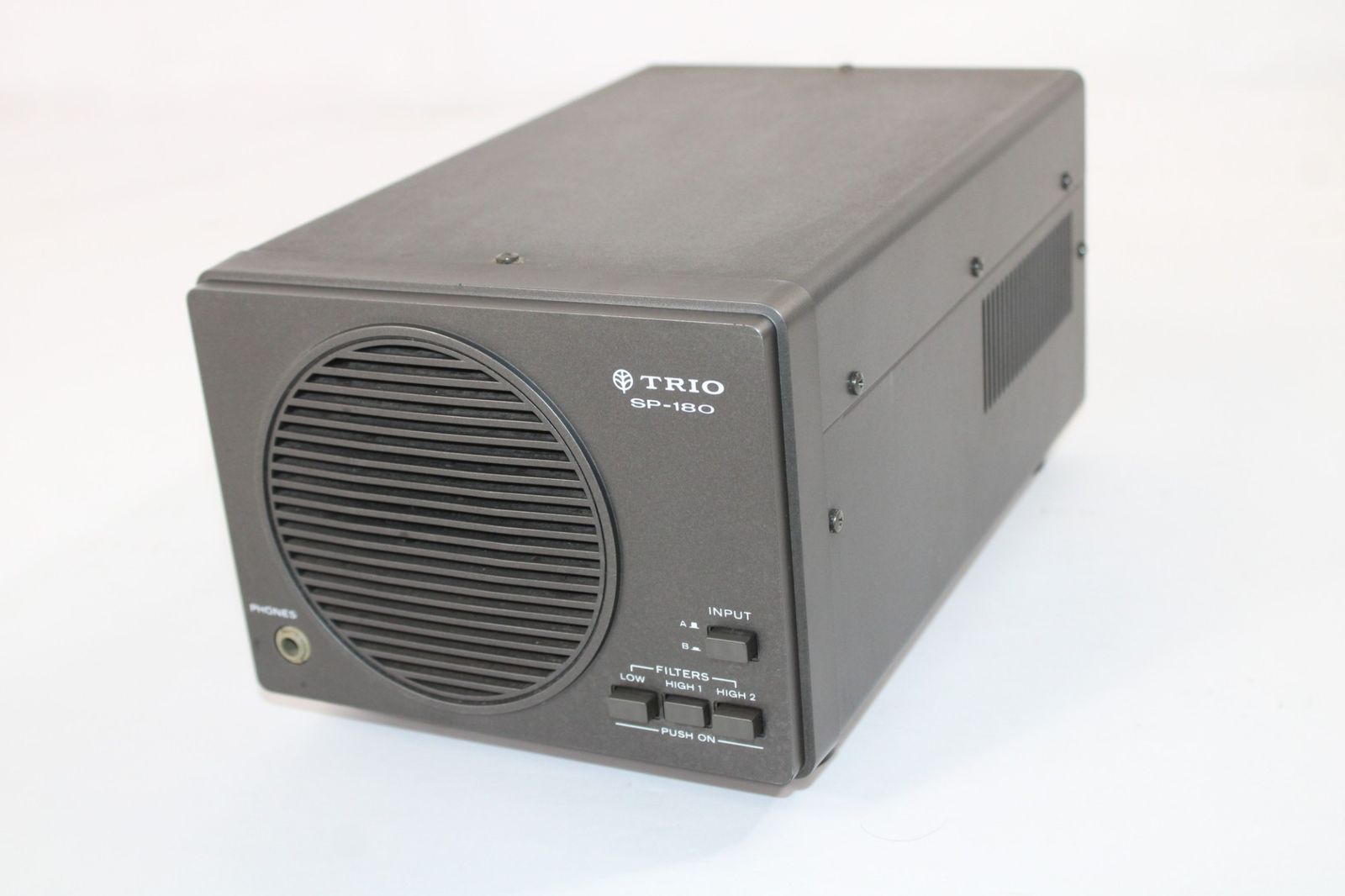 現状品 トリオ 外部スピーカー SP-70 無線機 ホビー TRIO アマチュア無線 ITNXX6CETTS8-YR-T00-byebye 現状品トリオ 無線機 SP-180 スピーカー アマチュア無線 TRIO
