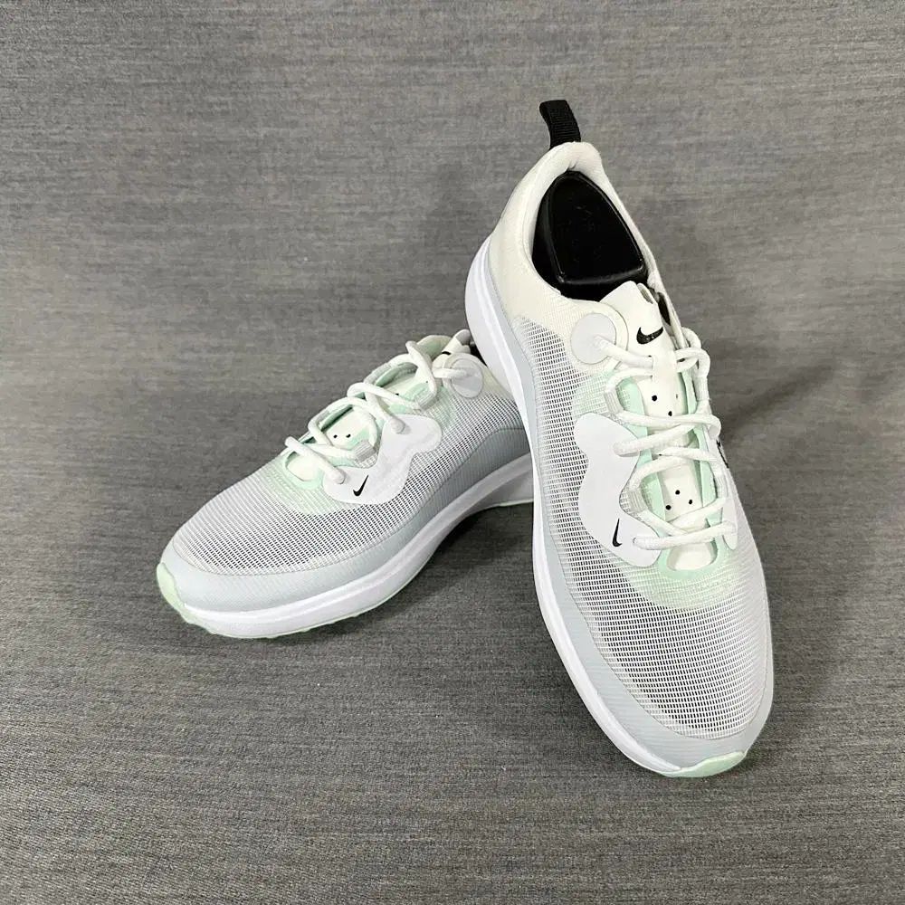 NIKE ナイキ サマーライト ゴルフシューズ レディース 235mm s681 ベストコンディション WHITEMONARCHHOTEL_COM