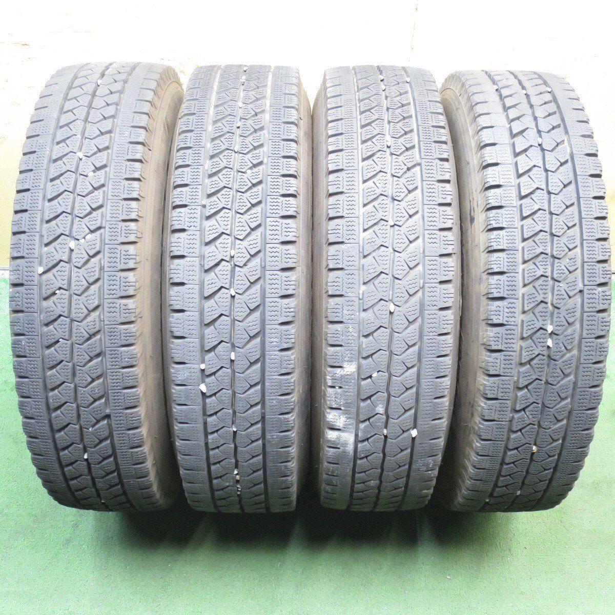 4本☆トラック タイヤ 205/85R16 117/115L スタッドレス ブリヂストン 