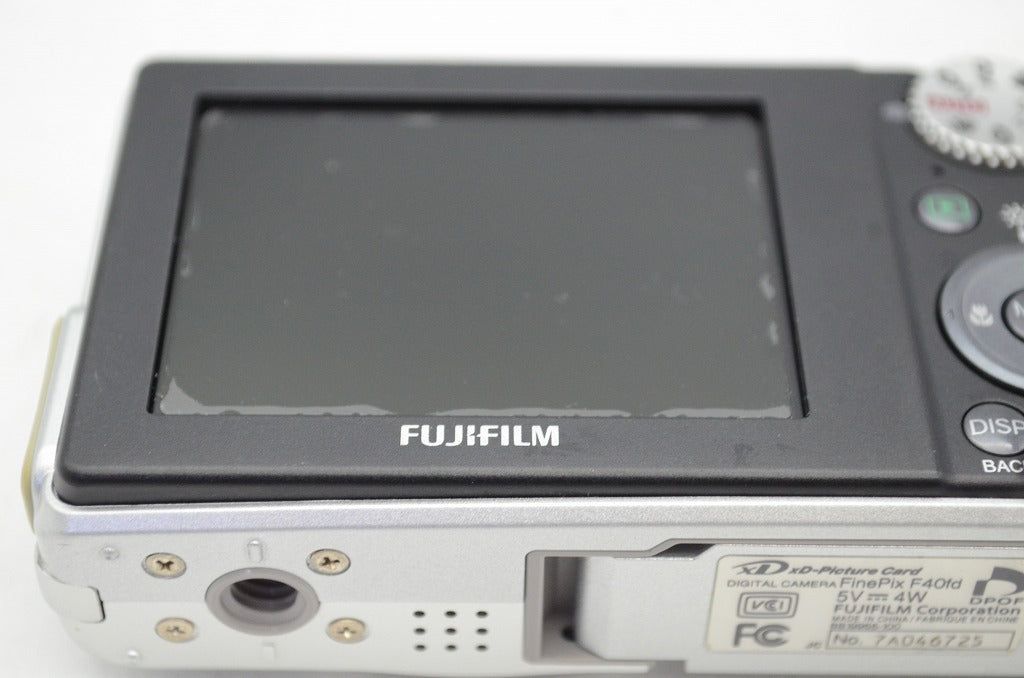 FUJIFILM フジフィルム FinePix F40fd コンパクトデジタルカメラ 