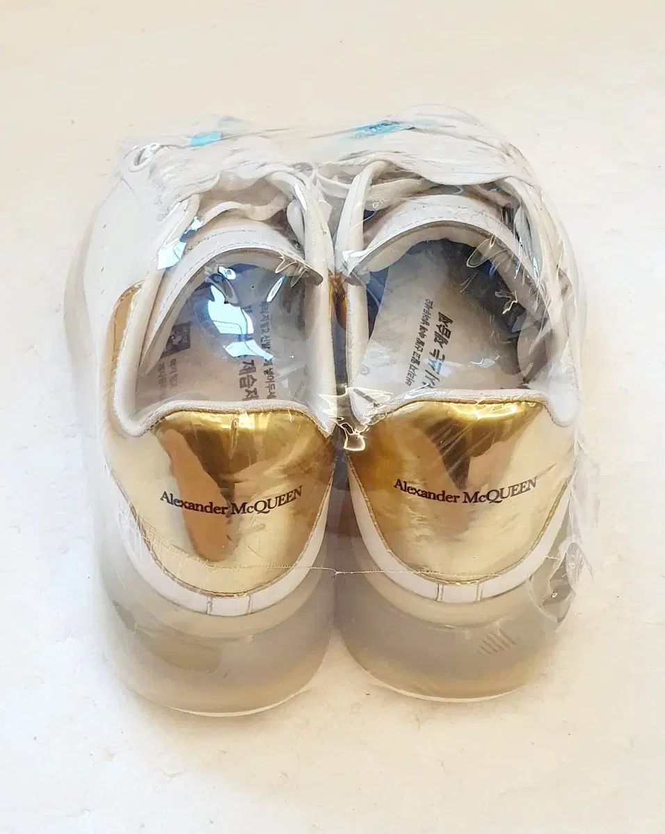 alexander mcqueen アレキサンダーマックイーン オーバーソール スニーカーズ 白