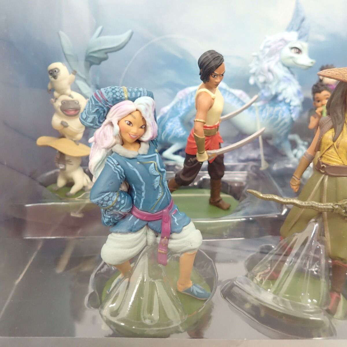 未開封 ディズニー ラーヤと龍の王国 デラックスフィギュアセット  