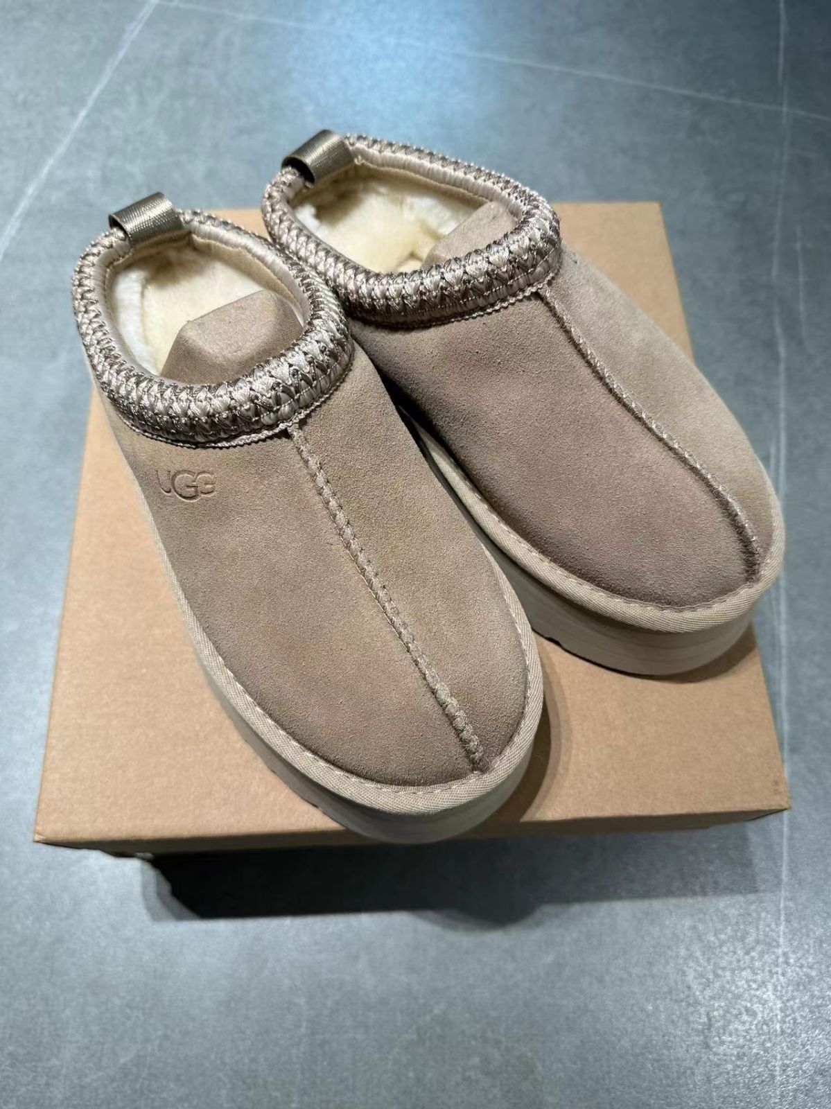 UGG TAZZ アグ タズ レディースブーツ レディース靴厚底 ライト 