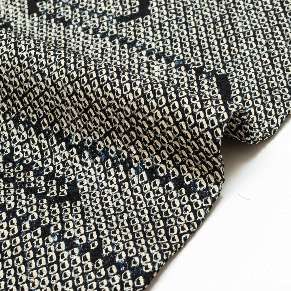 名古屋帯 総絞り 疋田鹿の子絞 エ霞文様 黒 正絹 九寸 - メルカリ 