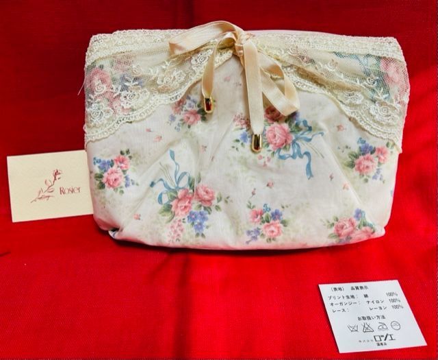 Rosier ロジエ　ポーチ　フラワーデザイン　花柄　小物入れ　新品未使用