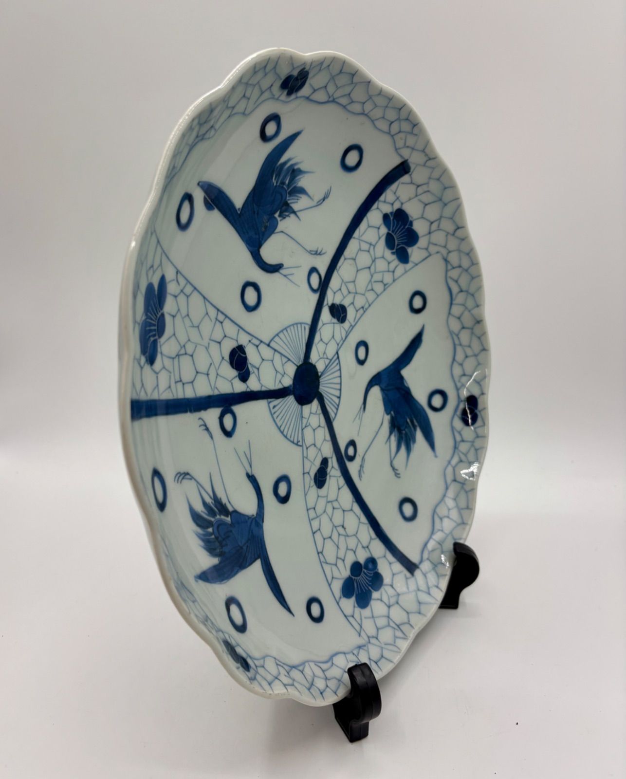 古伊万里の大皿です37センチです 古伊万里焼大皿 色絵 孔雀、花の絵 飾り皿 37センチインテリア