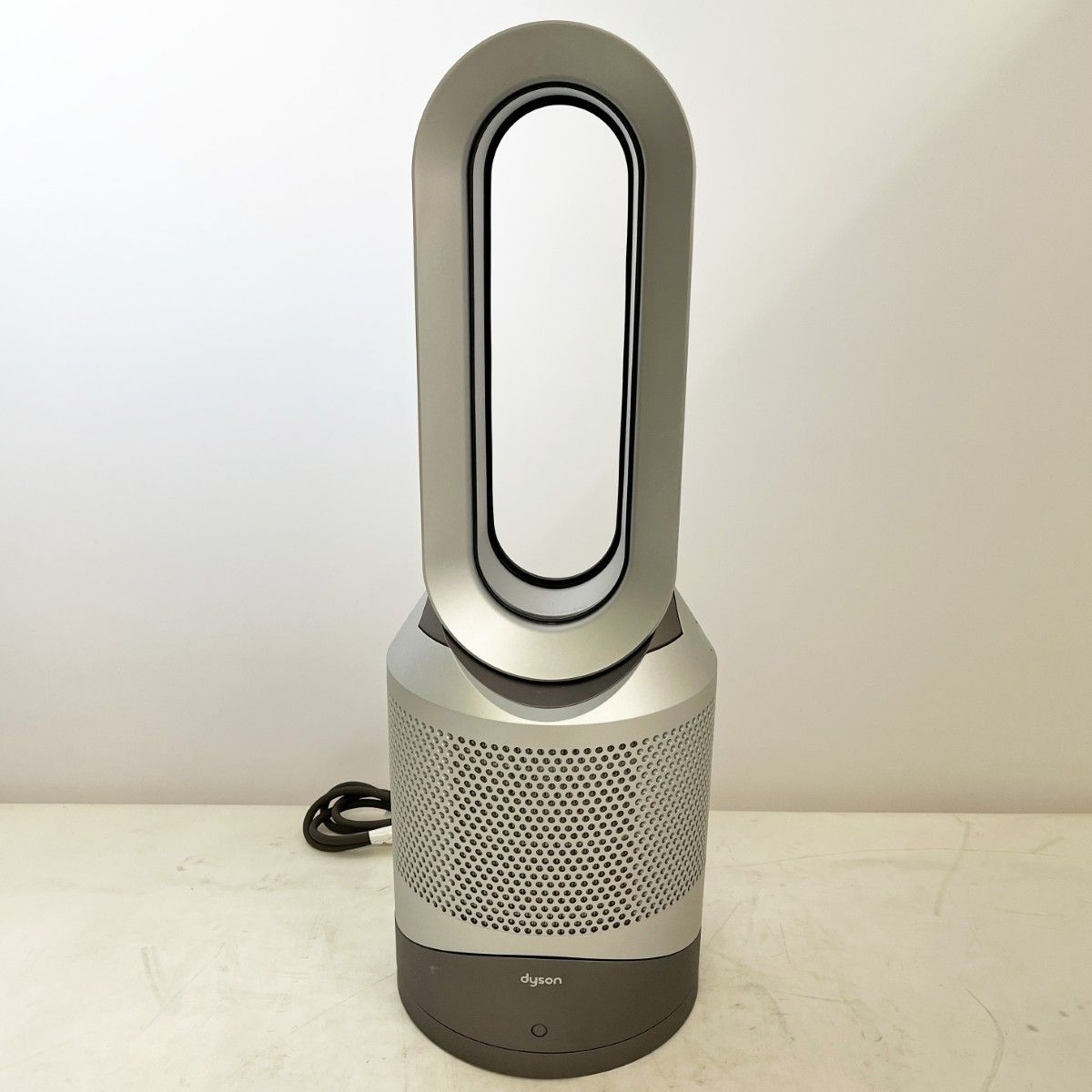 【極美品】Dyson ダイソン HP00空気清浄機能付ファンヒーター　2024 ダイソン Dyson Pure Hot + Cool 空気清浄機能付きファン