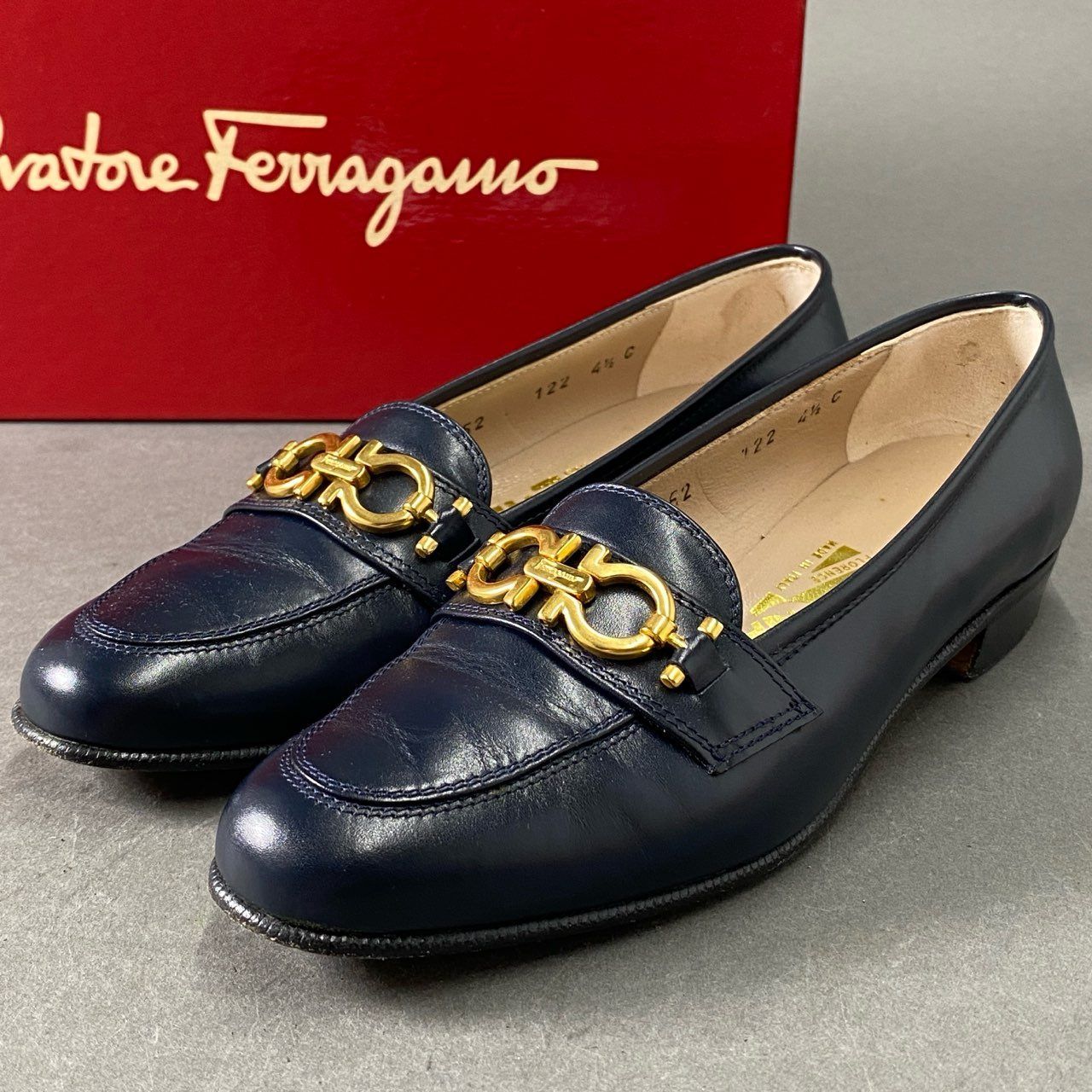 8f11 Salvatore Ferragamo サルヴァトーレフェラガモ ガンチーニ ゴールド金具 レザーローファー 革靴 サイズ4 1/2C  ネイビー レディース 女性用 靴 - メルカリ