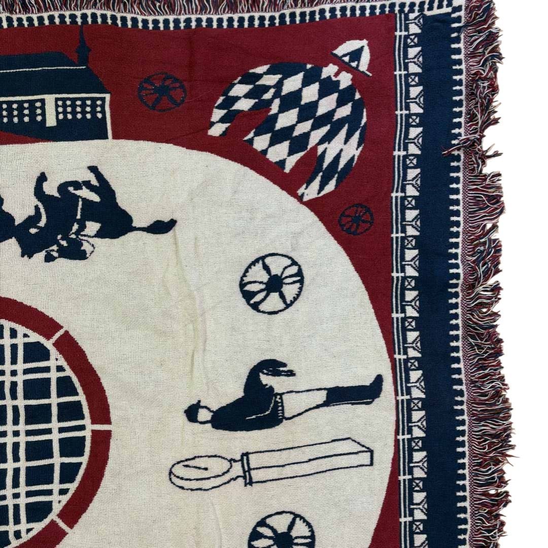 馬に乗る人物の刺繍ラグ　カーペット　ヴィンテージ 馬に乗る人物の刺繍ラグ カーペット ヴィンテージ 馬に乗る人物