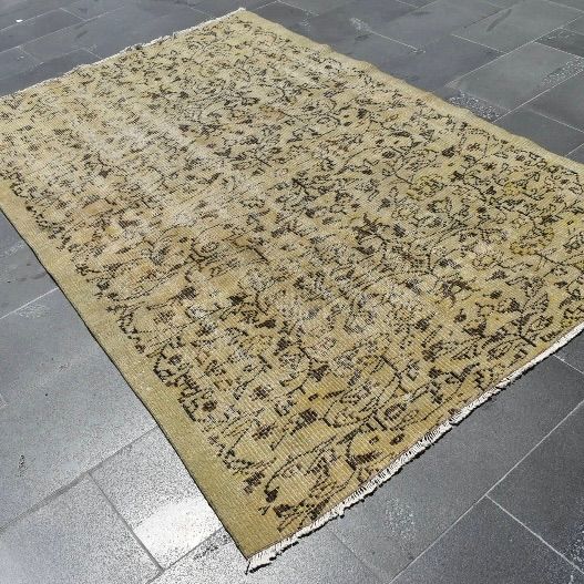 ヴィンテージ トルコラグ　ベージュ トルコヴィンテージラグ ベージュ 152 x 235 cm - メルカリ