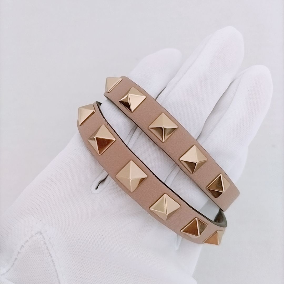 新品未使用】VALENTINO ロックスタッズ レザー ブレスレット