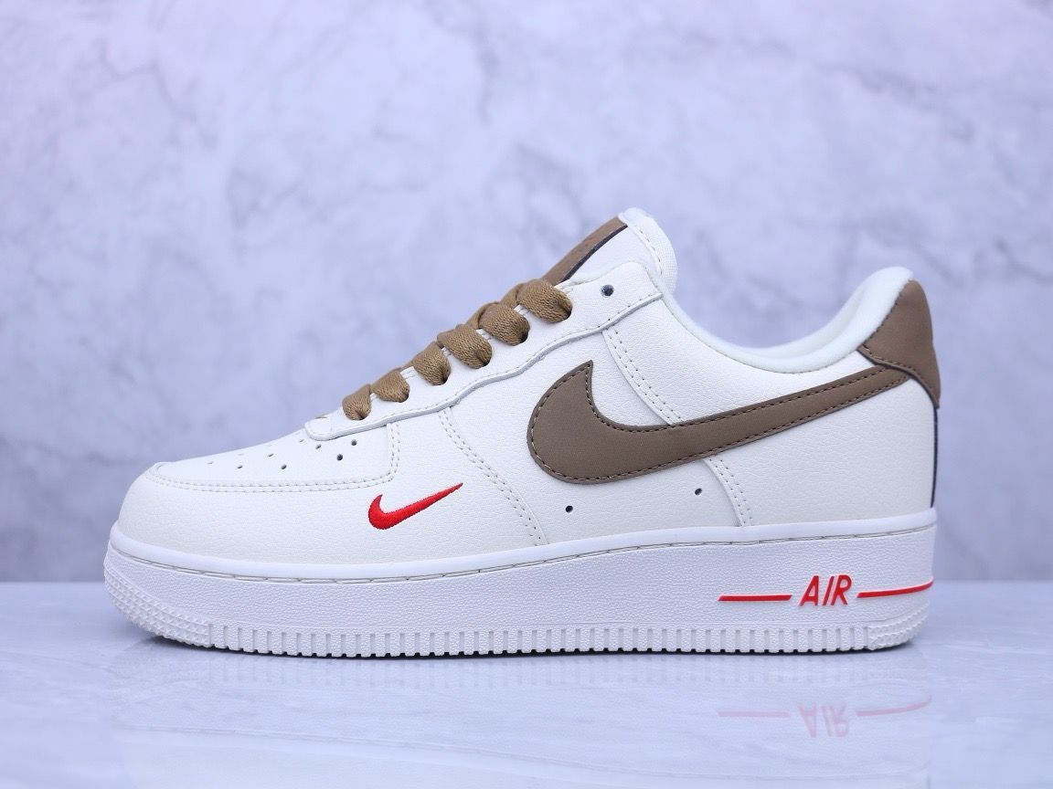 NIKE  ナイキ エアフォース1ロー'07男女兼用カジュアルスニーカーAir Force 1 Low '07  スニーカー