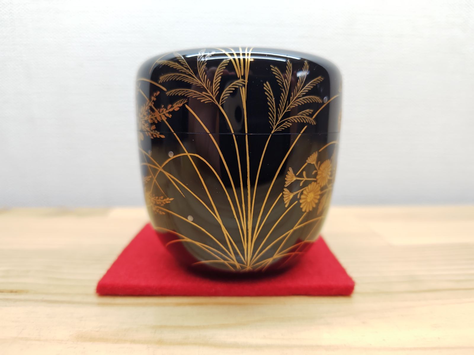 秋草に露蒔絵 真塗