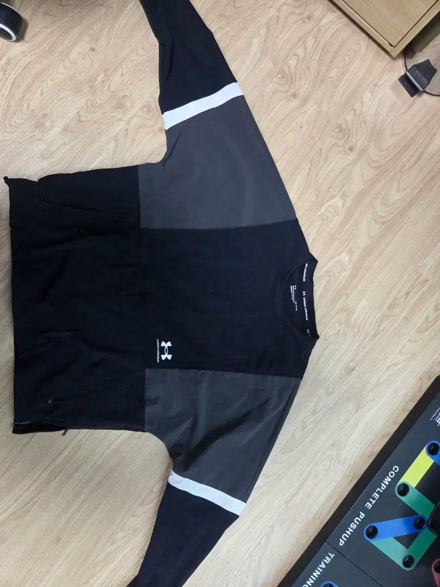 UNDER ARMOUR アンダーアーマー ウーブン Tシャツ M
