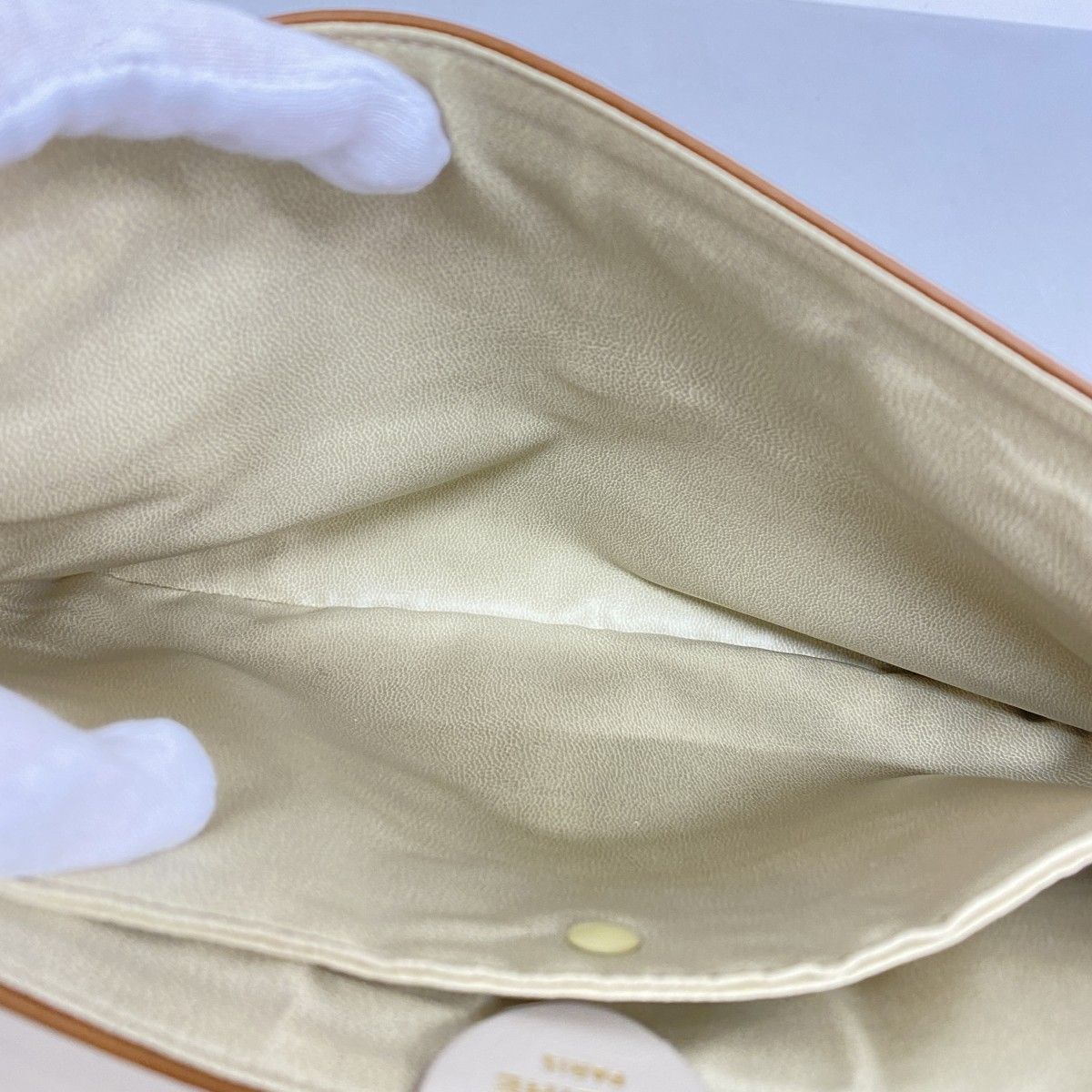 5ie6071-h セリーヌ クラッチバッグ 馬車金具 レザー ベージュ ゴールド金具 レディース DECORATOM_COM_BR