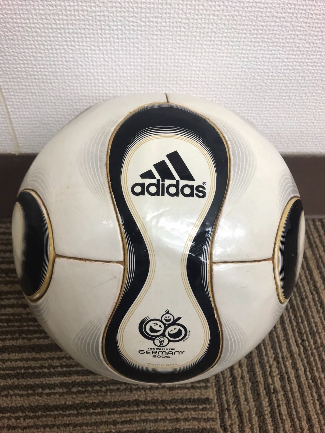 K【中古】 サッカーボール adidas +TEAMGEIST ワールドカップ W杯