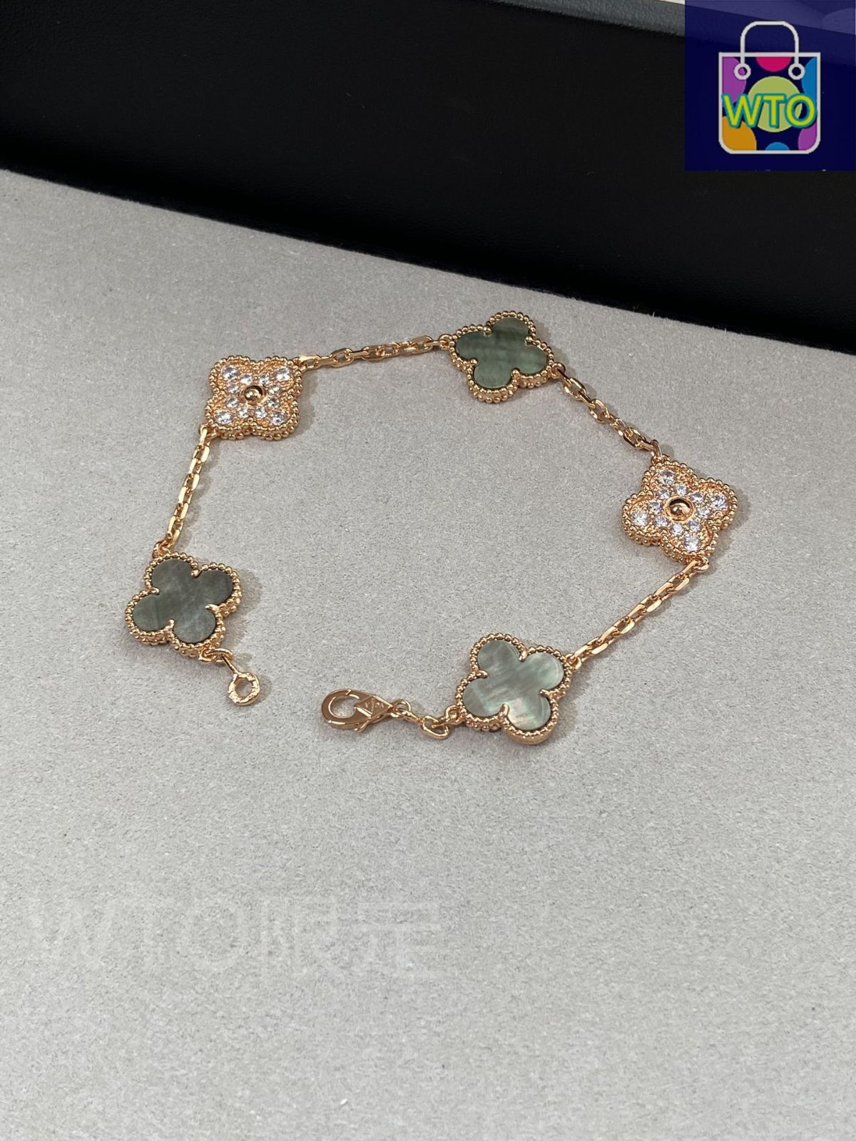 Van Cleef & Arpels] ヴァンクリーフ＆アーペルの四つ葉のクローバーと