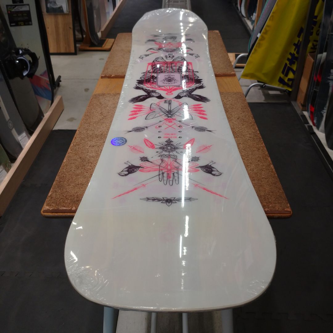 SALOMON GYPSY サロモン ジプシー スノーボード板　136cm SALOMON GYPSY サロモン ジプシー スノーボード板 136cm