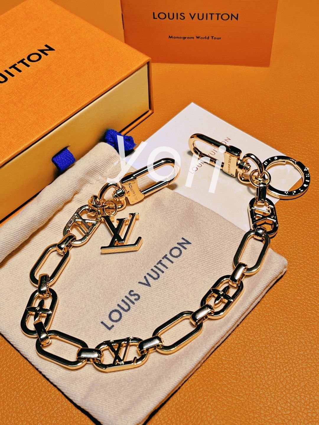 ルイ・ヴィトン】キーホルダー・スプリングストリート バッグチャーム