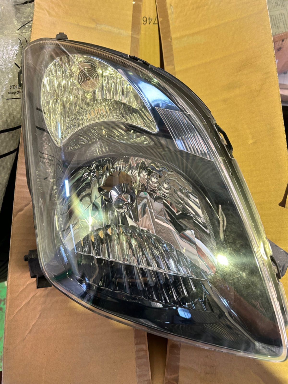 スズキ スイフト ZC 右 ヘッドライト - メルカリ
