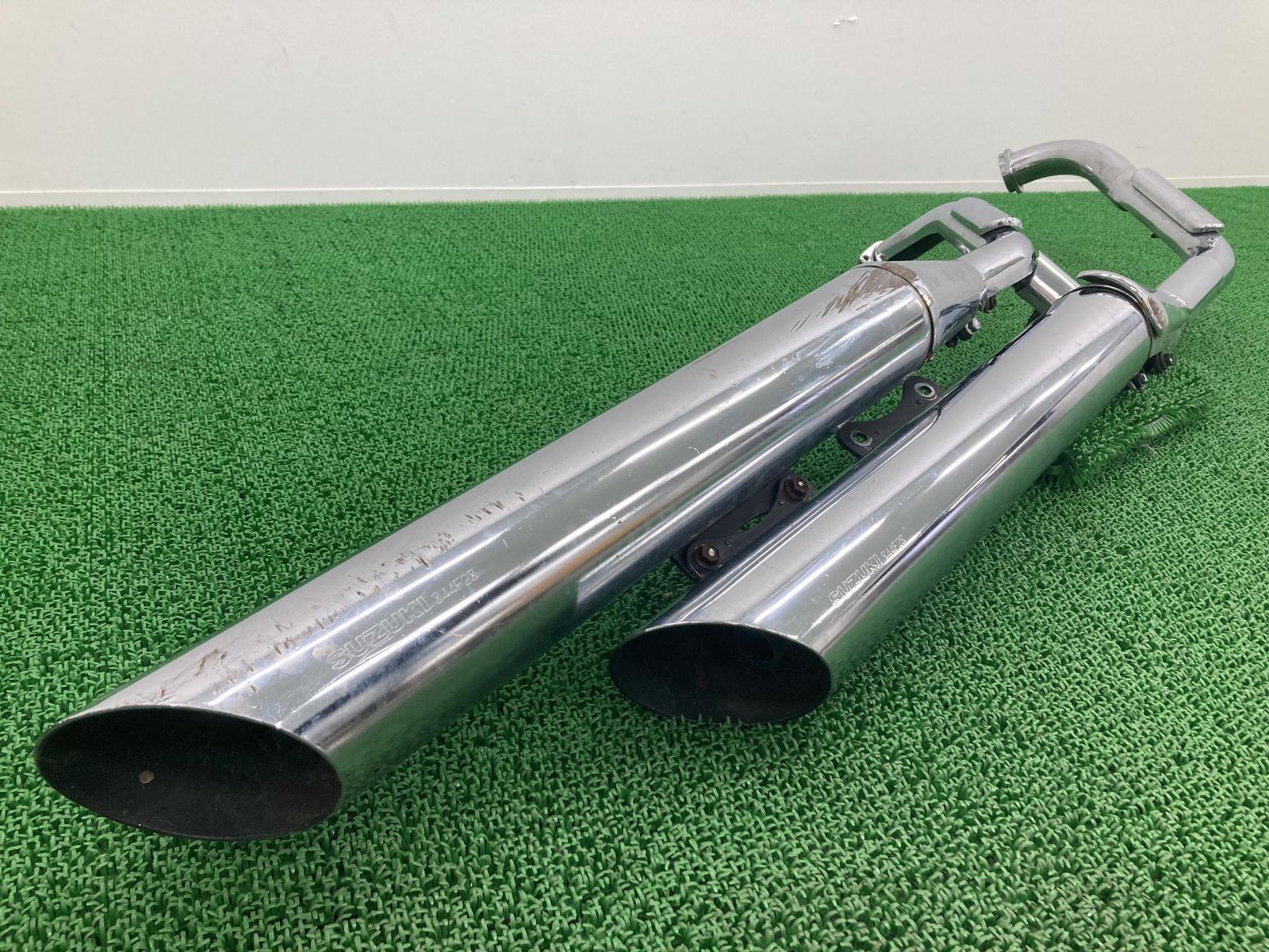 イントルーダークラシック400 マフラー 44F2 スズキ 純正 【公式 イントルーダークラシック400 マフラー 44F2 スズキ 純正 【公式