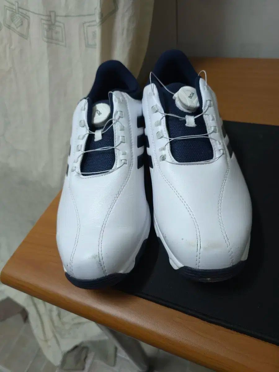 adidas アディダス ゴルフシューズ 白 紺 赤